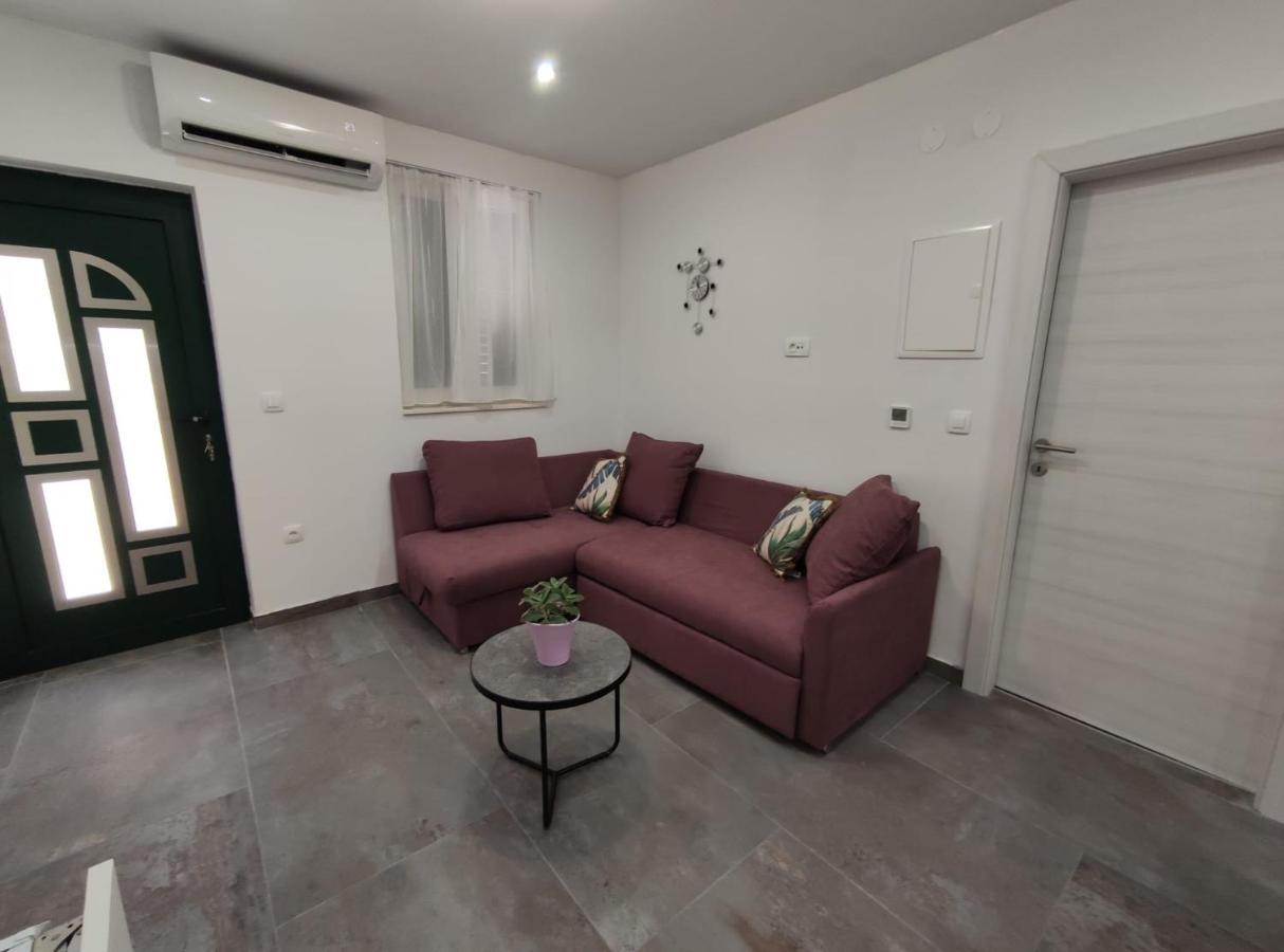 Apartment Tona 希贝尼克 外观 照片